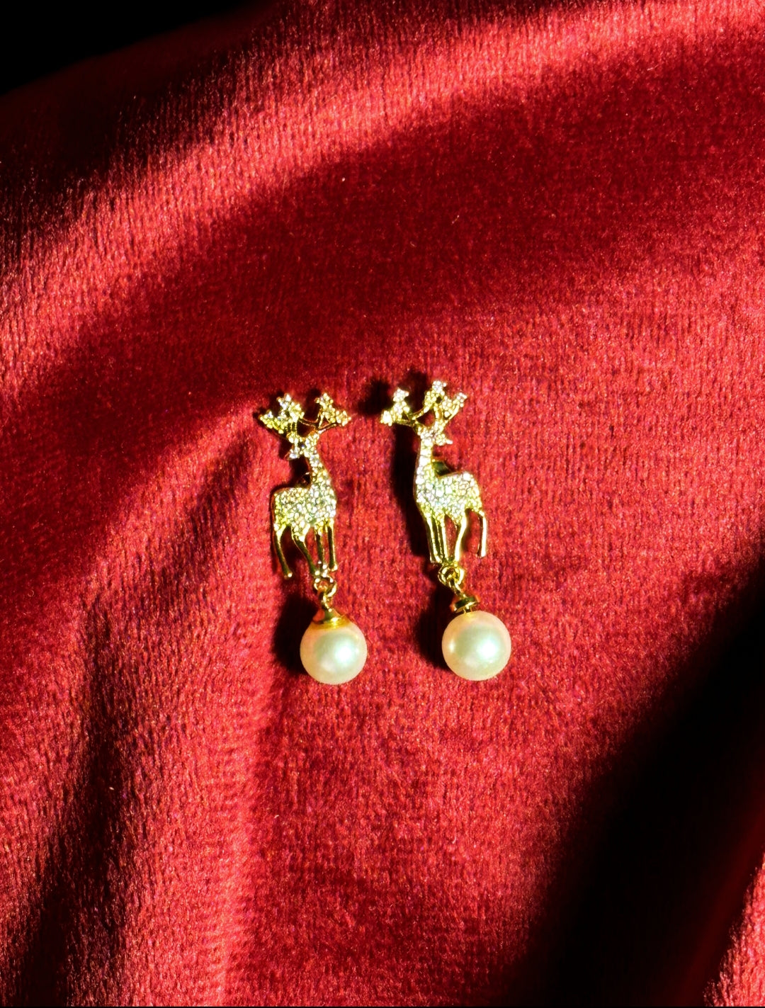 Reindeer Pearl Drop Earring