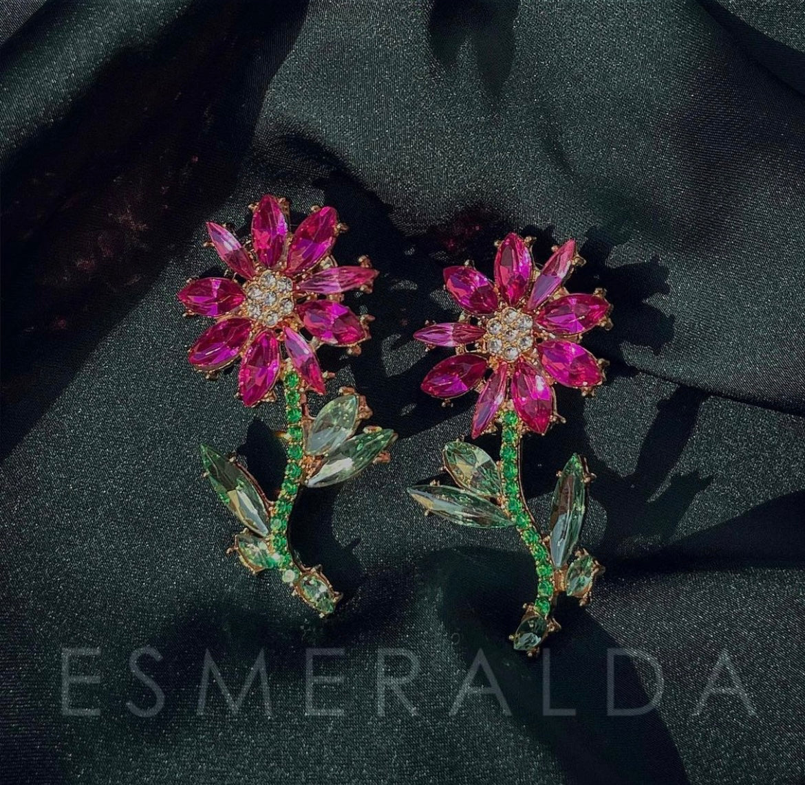 Daisy Fuchsia Studs