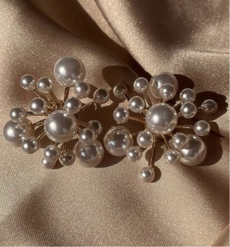 Pearl Bomb Studs