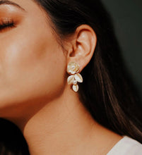 Load image into Gallery viewer, Roseline Earrings